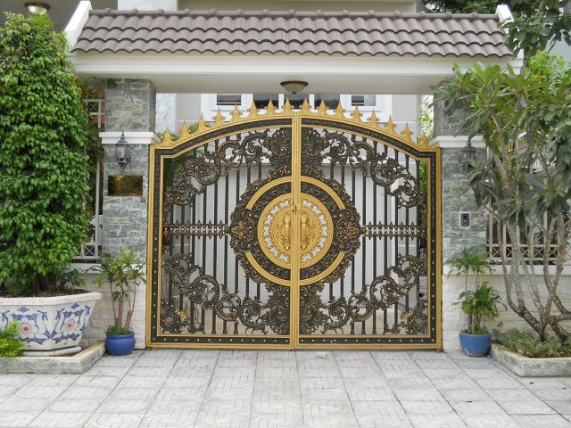 Thi c&ocirc;ng sắt mỹ thuật trang tr&iacute; Vinh Nghệ An